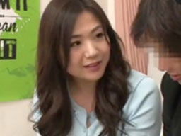 41181 - 不登校な生徒宅を訪問し痴女な誘惑で元気づける女性教師