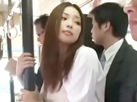 699159 - バス内で痴漢からパンツコキされて洋服をザーメンで汚されるOL
