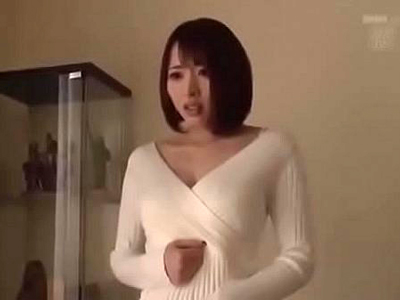 703238 - ストーカーが突然家にやってきて排卵日に中出しレイプされる巨乳奥様